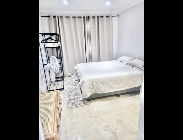 3 BEDROOM APARTMENT FOR SALE IN IVY BEACH